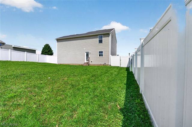 2614 Bishop Oval, Barberton, OH 44203