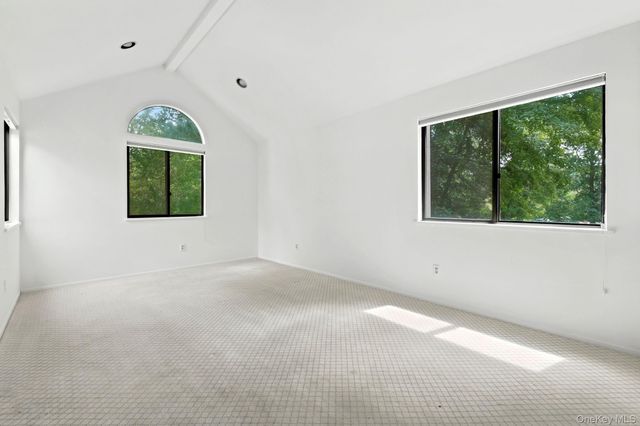 9 Deer Run, Chappaqua, NY 10514