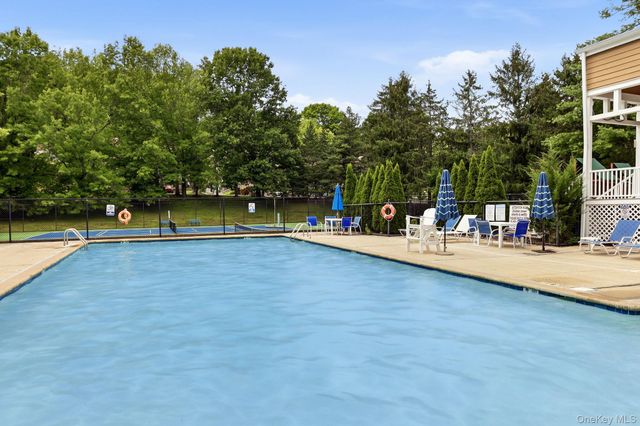 9 Deer Run, Chappaqua, NY 10514
