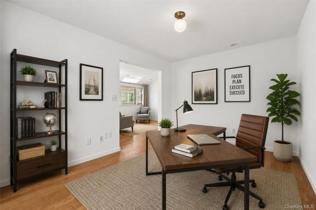 9 Deer Run, Chappaqua, NY 10514