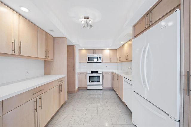 3500 Galt Ocean Drive 2217, Fort Lauderdale, FL 33308