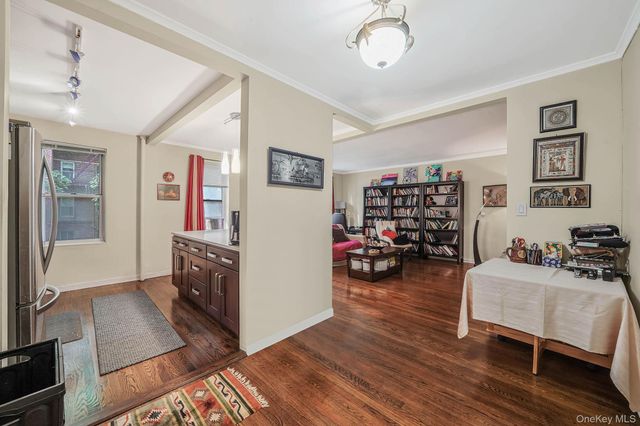 67-66 108th Street D3, Forest Hills, NY 11375