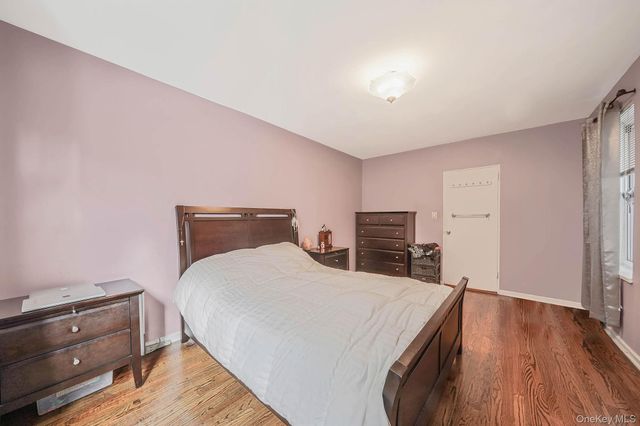 67-66 108th Street D3, Forest Hills, NY 11375