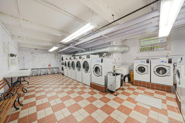 67-66 108th Street D3, Forest Hills, NY 11375