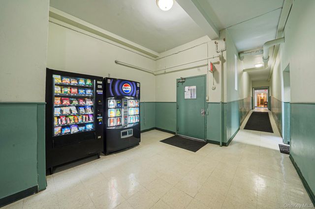 67-66 108th Street D3, Forest Hills, NY 11375