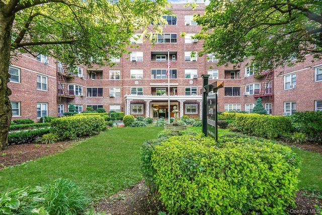 67-66 108th Street D3, Forest Hills, NY 11375