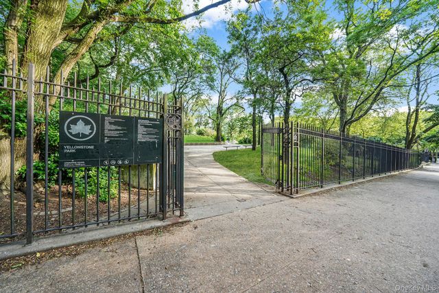 67-66 108th Street D3, Forest Hills, NY 11375