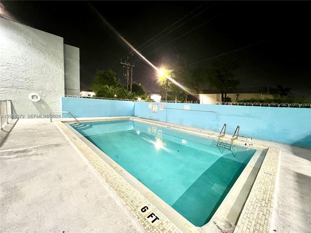 4370 NW 11th St 206, Miami, FL 33126