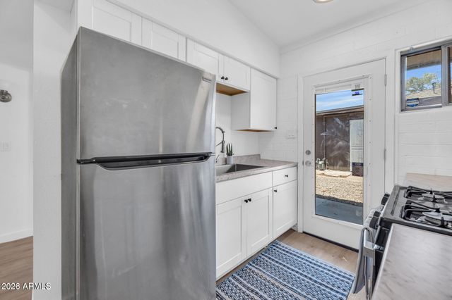 4012 N 15TH Avenue, Phoenix, AZ 85015