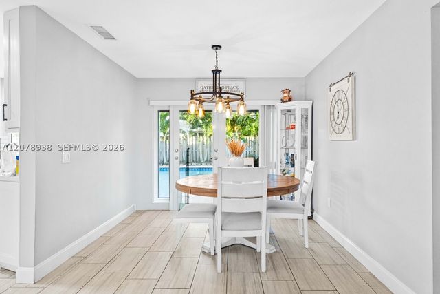 11660 NW 38th Pl, Sunrise, FL 33323