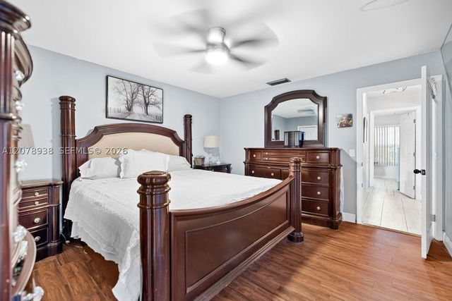 11660 NW 38th Pl, Sunrise, FL 33323