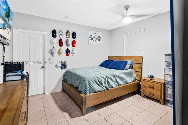 11660 NW 38th Pl, Sunrise, FL 33323