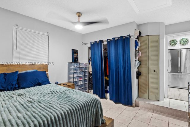 11660 NW 38th Pl, Sunrise, FL 33323