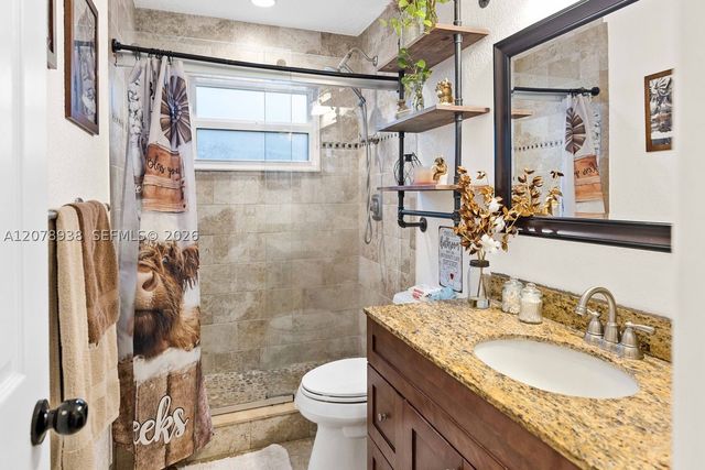 11660 NW 38th Pl, Sunrise, FL 33323