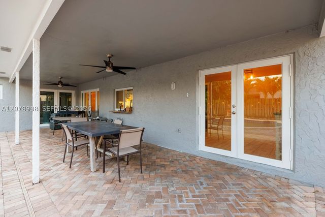 11660 NW 38th Pl, Sunrise, FL 33323
