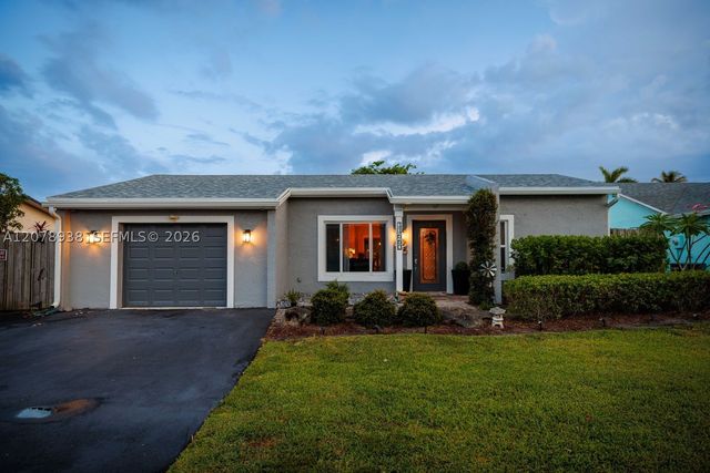 11660 NW 38th Pl, Sunrise, FL 33323