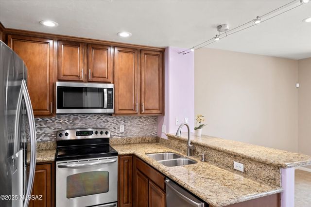 6391 N Gadd Court, Tucson, AZ 85704