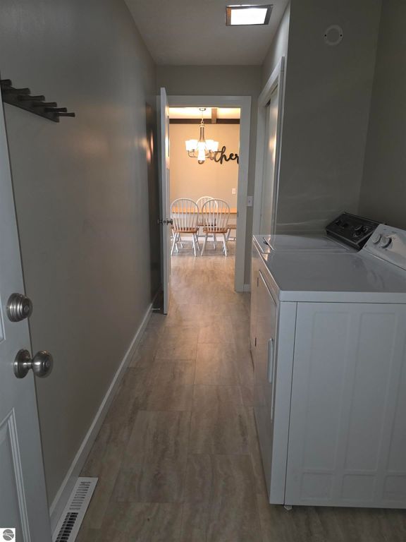 Image 11 of property listing at 118 Davis Street, St Louis, MI 48880