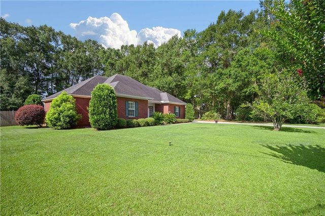 13091 Holly Court, Grand Bay, AL 36541