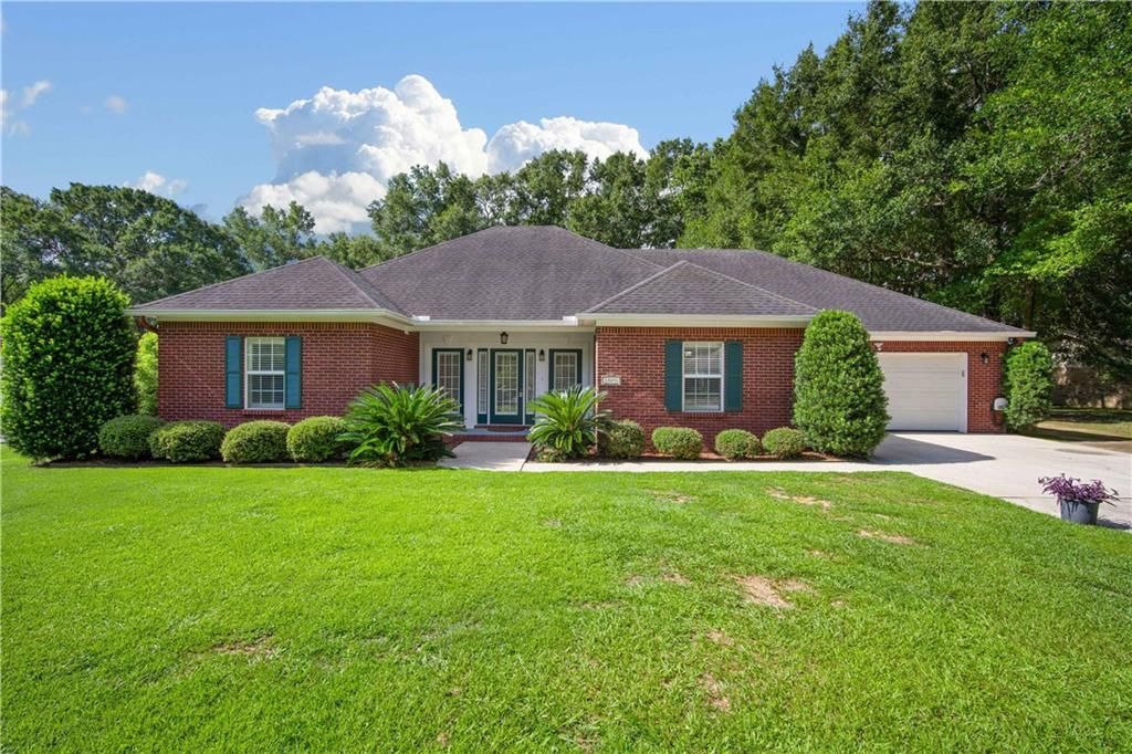 13091 Holly Court, Grand Bay, AL 36541