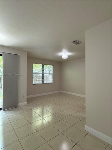 9762 NW 8th Ter, Miami, FL 33172