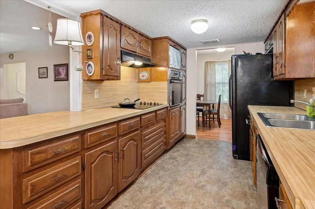 2022 Huntington Drive, Grand Prairie, TX 75051