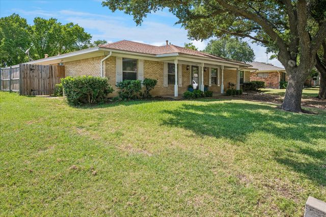 2022 Huntington Drive, Grand Prairie, TX 75051