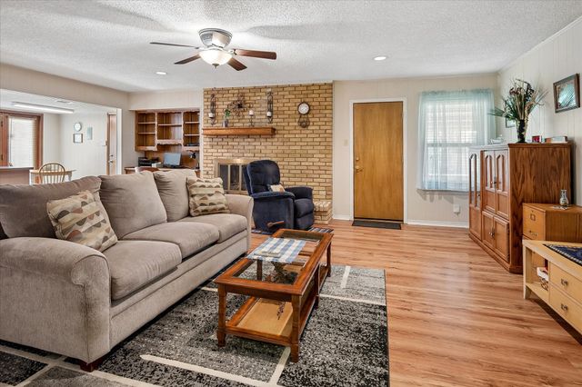 2022 Huntington Drive, Grand Prairie, TX 75051