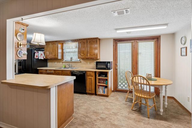 2022 Huntington Drive, Grand Prairie, TX 75051