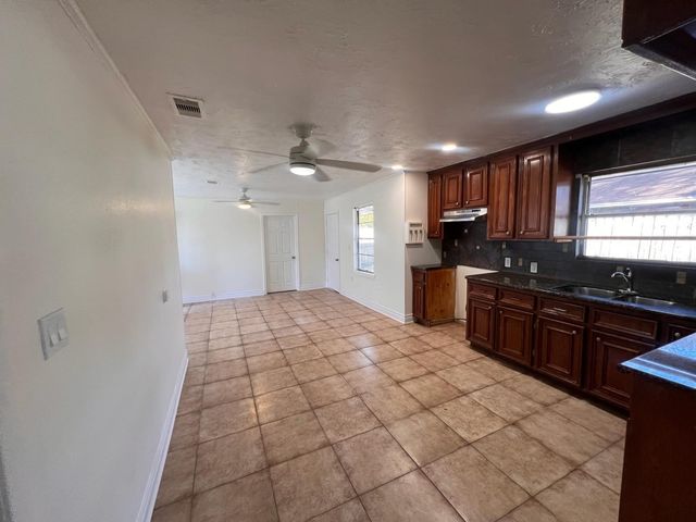 2146 Minnesota Street, Houston, TX 77034