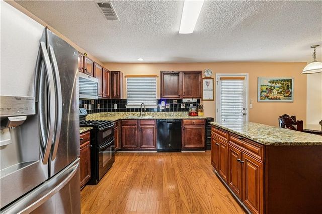 3839 Teton Pass, Ellenwood, GA 30294