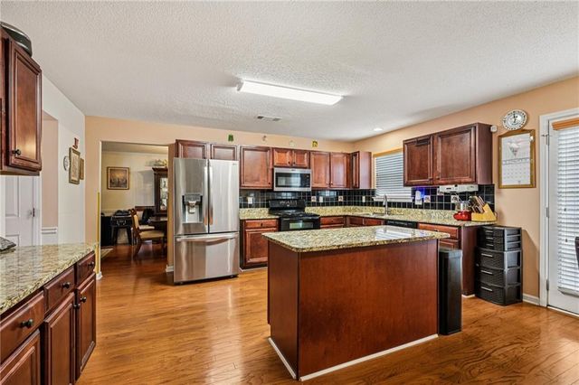 3839 Teton Pass, Ellenwood, GA 30294