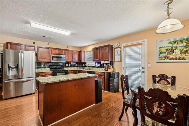 3839 Teton Pass, Ellenwood, GA 30294