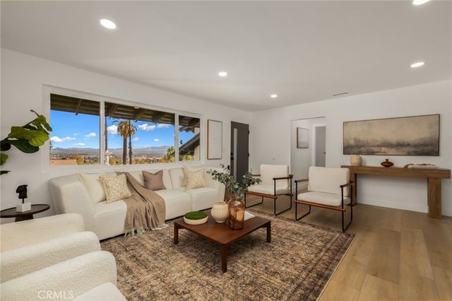 7371 Font, Riverside, CA 92509