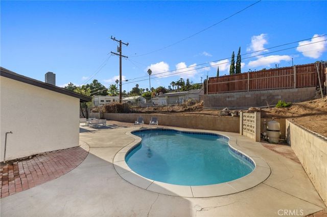 7371 Font, Riverside, CA 92509