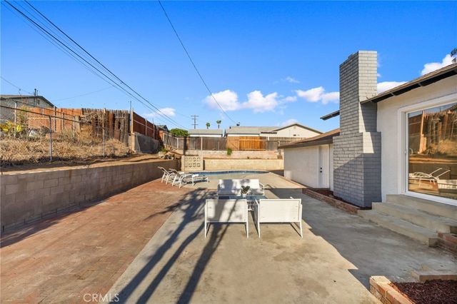 7371 Font, Riverside, CA 92509