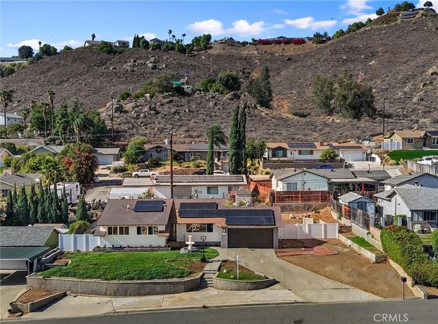 7371 Font, Riverside, CA 92509