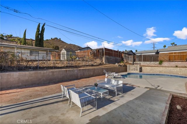 7371 Font, Riverside, CA 92509