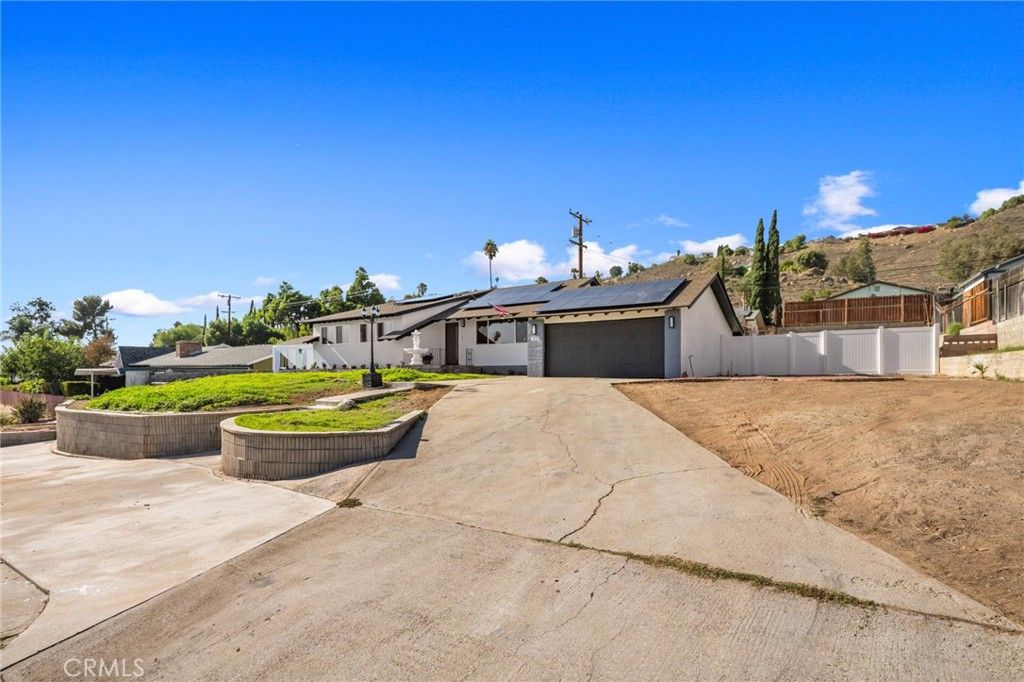 7371 Font, Riverside, CA 92509 — photo 2