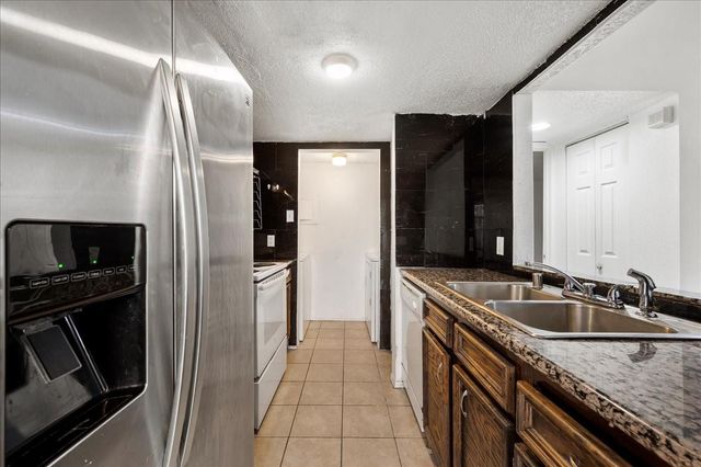 9572 Windswept Lane 9572, Houston, TX 77063