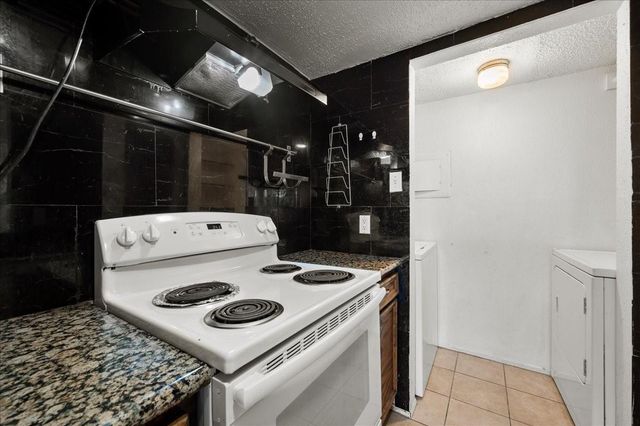 9572 Windswept Lane 9572, Houston, TX 77063