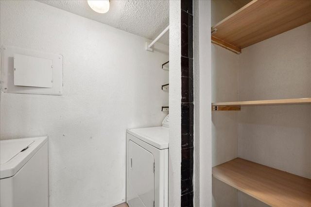 9572 Windswept Lane 9572, Houston, TX 77063