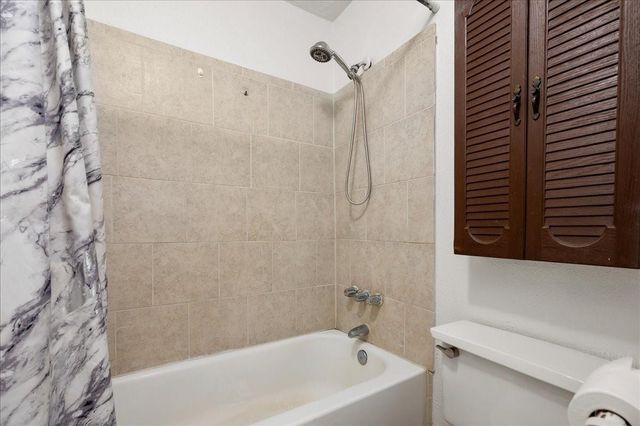 9572 Windswept Lane 9572, Houston, TX 77063