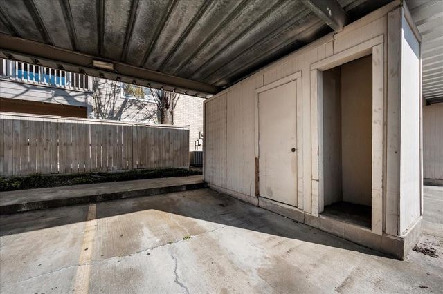 9572 Windswept Lane 9572, Houston, TX 77063