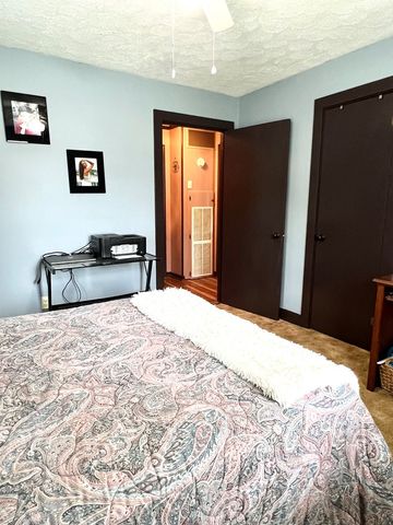 107 Lancaster Dr, Hopkinsville, KY 42240