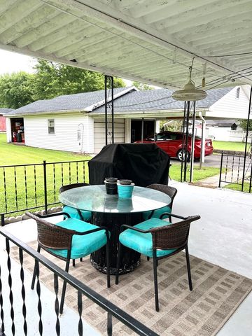 107 Lancaster Dr, Hopkinsville, KY 42240