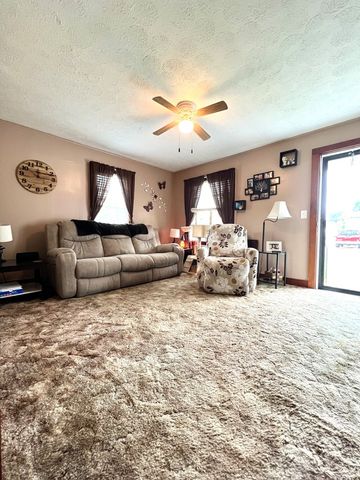 107 Lancaster Dr, Hopkinsville, KY 42240