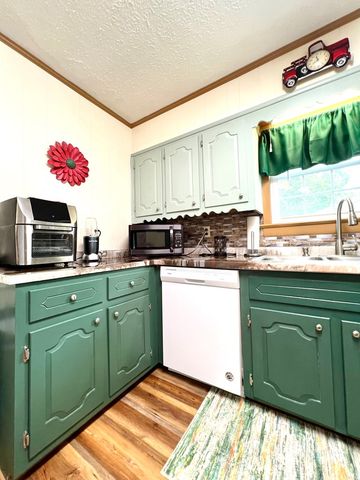 107 Lancaster Dr, Hopkinsville, KY 42240