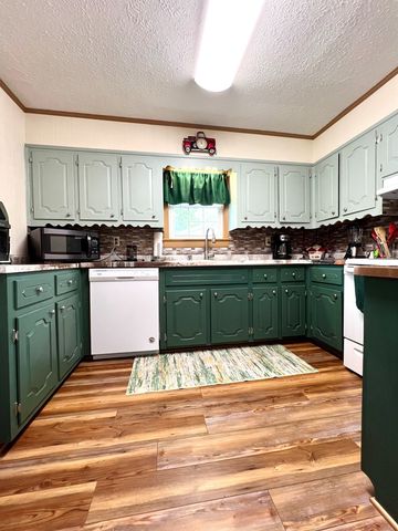 107 Lancaster Dr, Hopkinsville, KY 42240