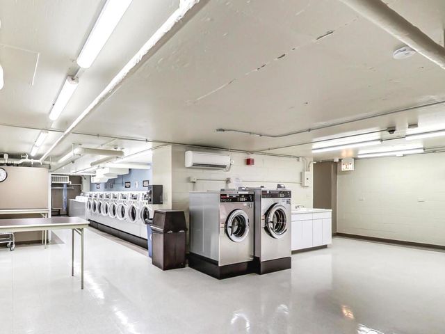 3550 N Lake Shore Drive 1011, Chicago, IL 60657